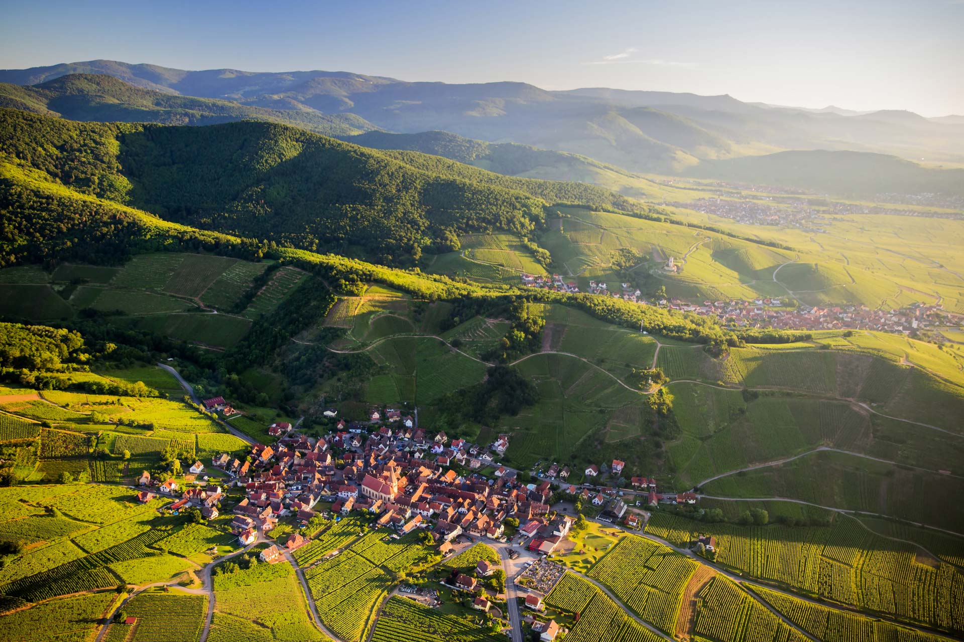 À moins de 2h de Paris, découvrez les magnifiques paysages d'Alsace
