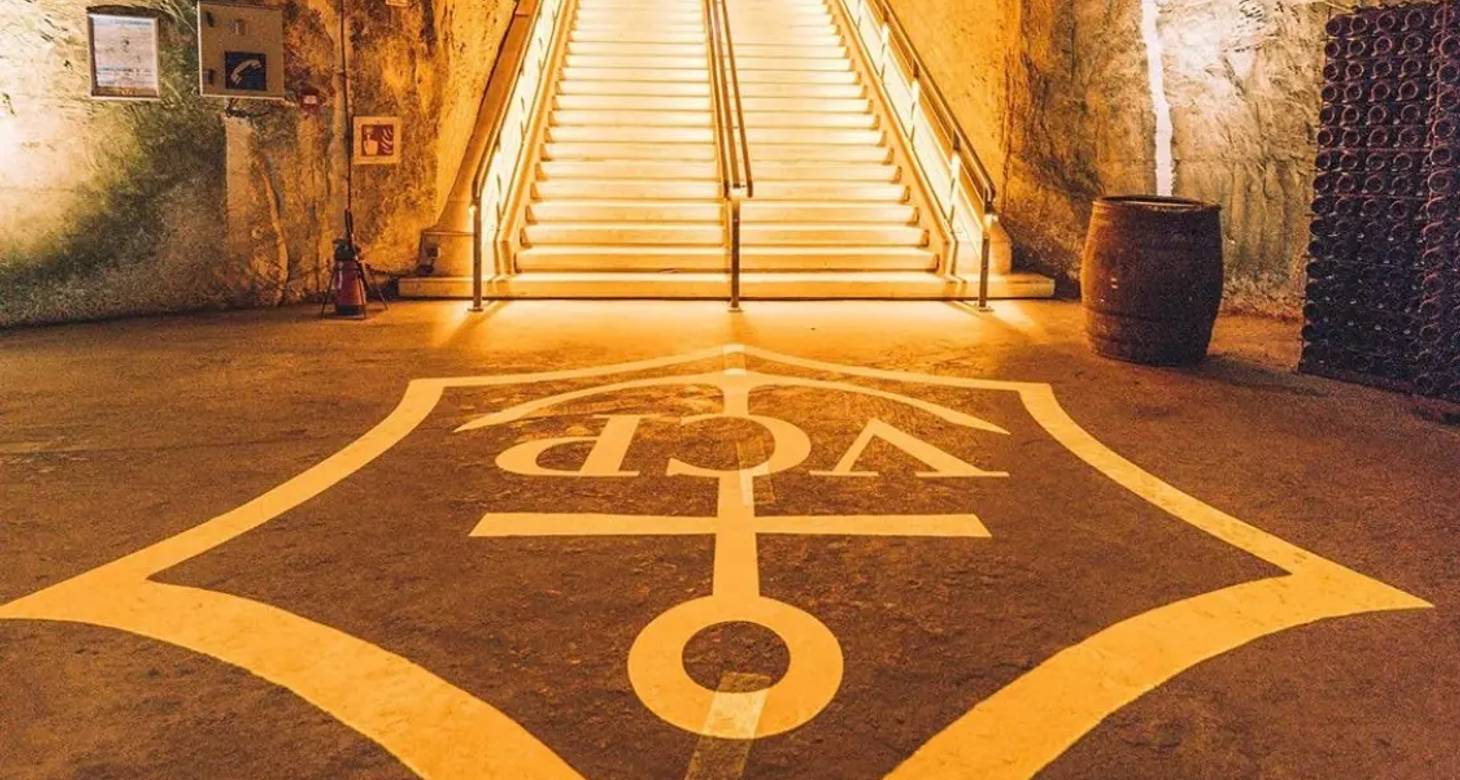 Reims Christmas Market: Champagne, Lights & Festive Magic - 2026 - 27 - Reims Christmas Market Reims Christmas Market - Reims Christmas Market: Champagne, Lights & Festive Magic - 2026 - 26