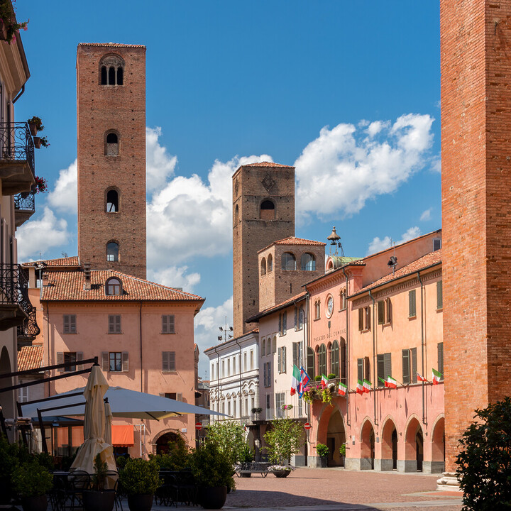 mercatini di natale trentino,mercatini di natale bolzano,mercatini di natale trento - Cosa vedere ad Alba: weekend perfetto nelle Langhe - 2025 - 5