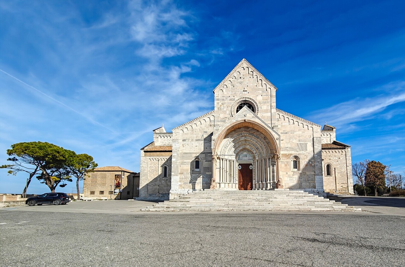 Cosa vedere ad Ancona: TOP 10 Luoghi Imperdibili ⭐️ 2026
