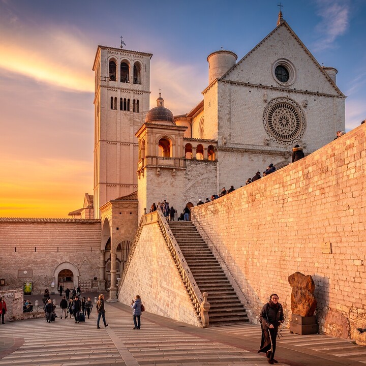 mercatini di natale trentino,mercatini di natale bolzano,mercatini di natale trento - Cosa vedere ad Assisi: tra Arte, Cultura e Vino - 2025 - 17