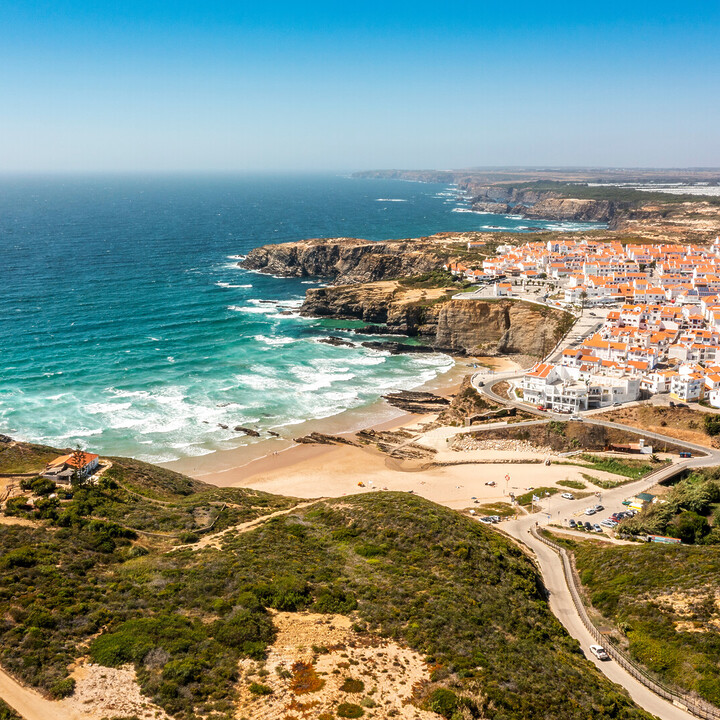 Visiter Zambujeira do Mar : entre falaises, plages et traditions - 2025 - 10 - Peniche Peniche - Visiter Zambujeira do Mar : entre falaises, plages et traditions - 2025 - 9