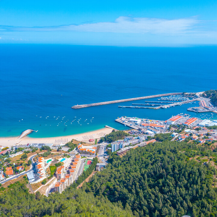 Visiter Sesimbra : l’escapade maritime entre nature et traditions - 2025 - 18 - Funchal Funchal - Visiter Sesimbra : l’escapade maritime entre nature et traditions - 2025 - 17