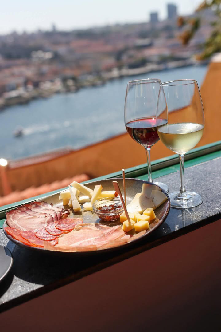 bars a vin porto - TOP 15 Meilleurs Bars à Vin Porto : Notre sélection - 2025 - 13