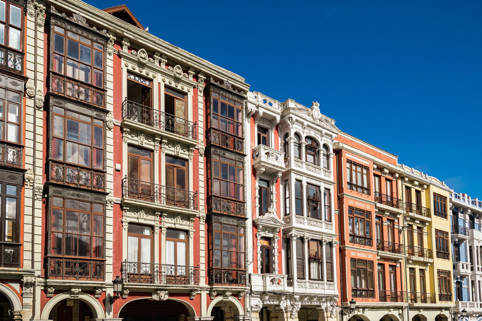 Los cronistas de Gijón, Oviedo y Avilés, juntos por primera vez
