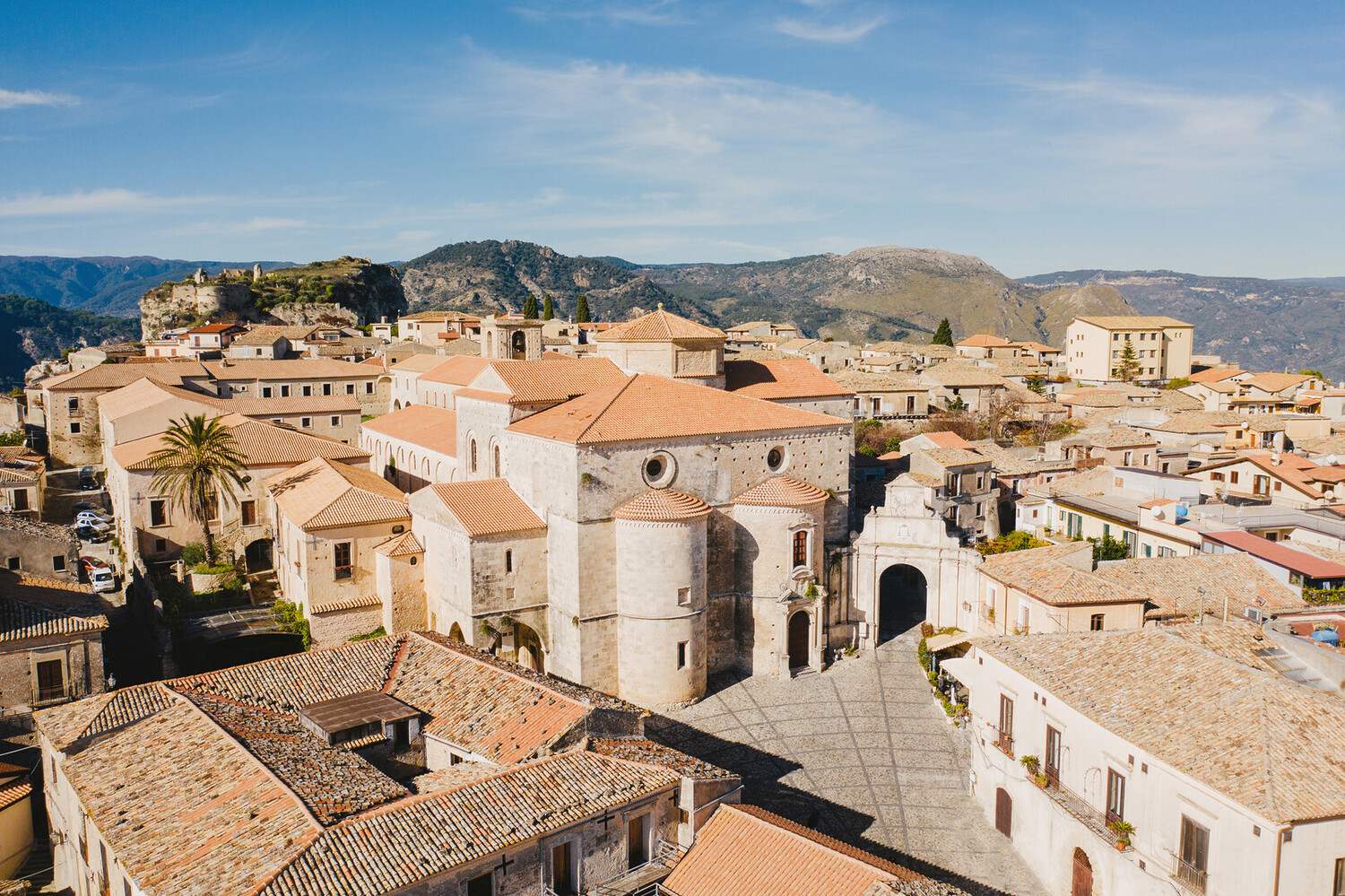 visit gerace - Visit Gerace: Discover the Majestic Cathedral - 2025 - 3
