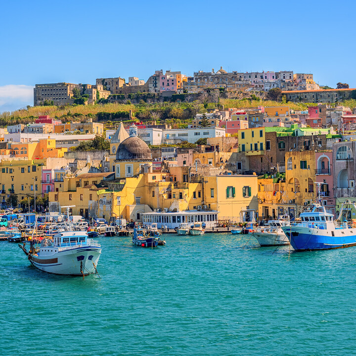 - Que faire à Procida : L'île secrète de la baie de Naples à ne pas manquer - 2025 - 13