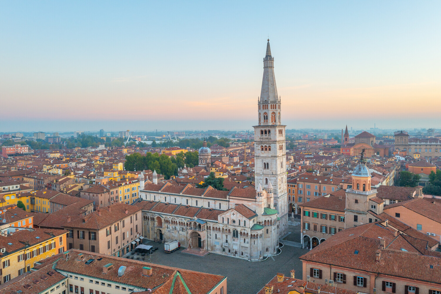 Day Trips from Bologna - The Best Day Trips from Bologna: Discover Italy One Day at a Time - 2025 - 3