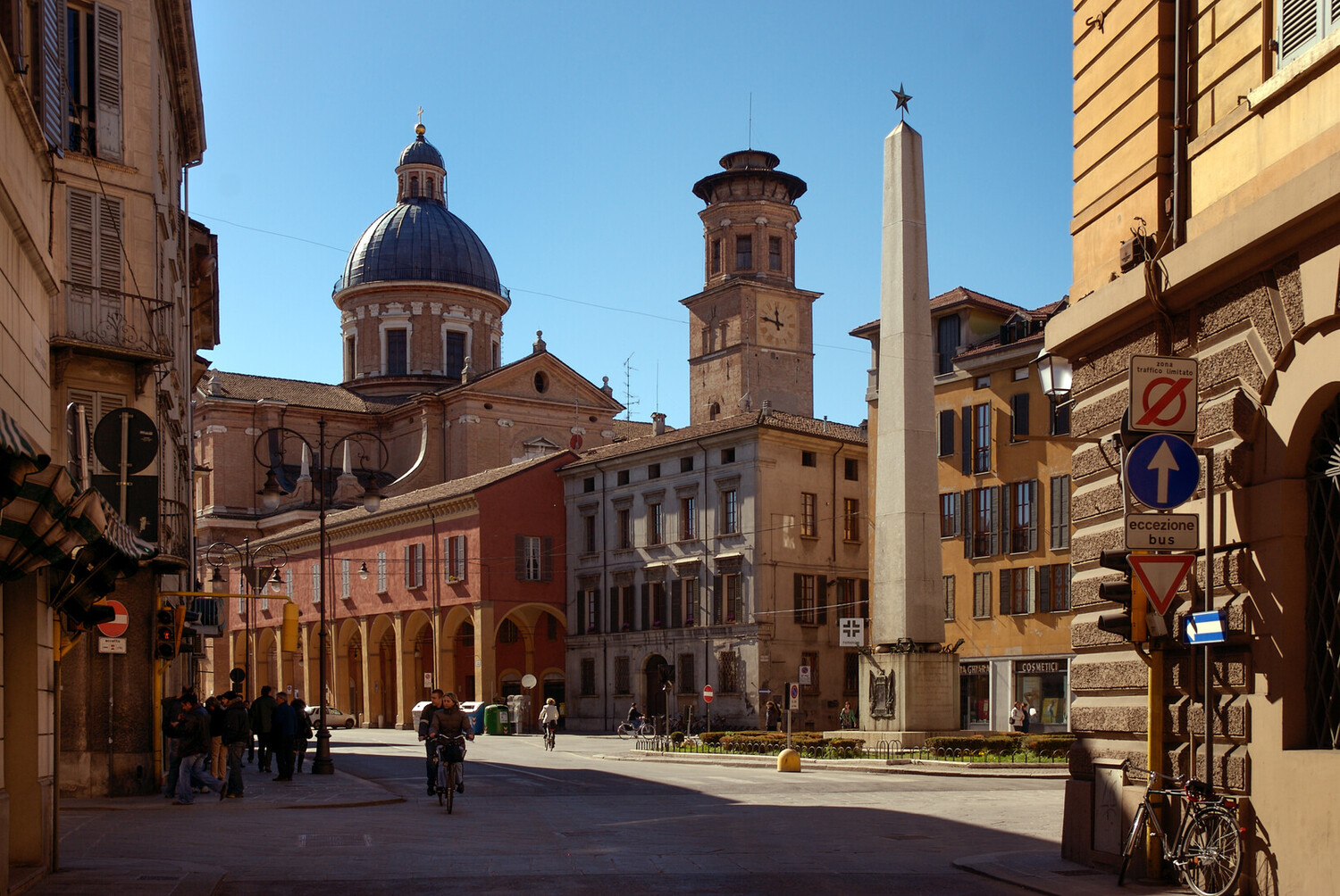 Day Trips from Bologna - The Best Day Trips from Bologna: Discover Italy One Day at a Time - 2025 - 17