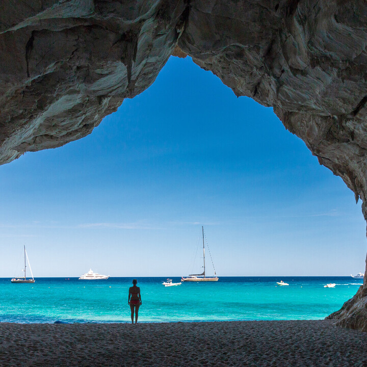 Les plus belles plages de Sardaigne : Guide époustouflant de la Côte d'Émeraude - 2025 - 20 - catane catane - Les plus belles plages de Sardaigne : Guide époustouflant de la Côte d'Émeraude - 2025 - 19