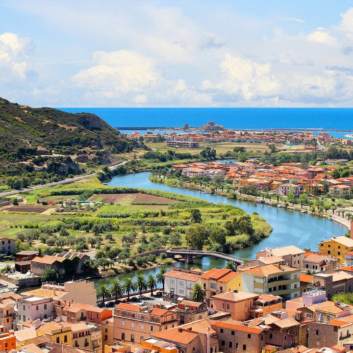 Visiter Bosa : Joyau coloré de la côte ouest de la Sardaigne - 2025 - 18 - catane catane - Visiter Bosa : Joyau coloré de la côte ouest de la Sardaigne - 2025 - 17