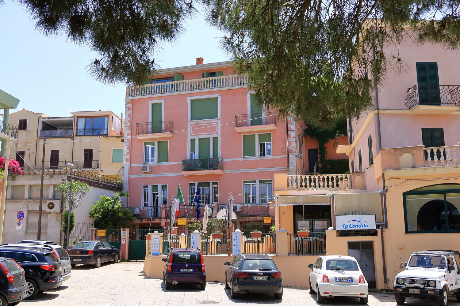 Visiter Arbatax en Sardaigne : Entre roches rouges et mer turquoise - 2025 - 2 - arbatax arbatax - Visiter Arbatax en Sardaigne : Entre roches rouges et mer turquoise - 2025 - 1