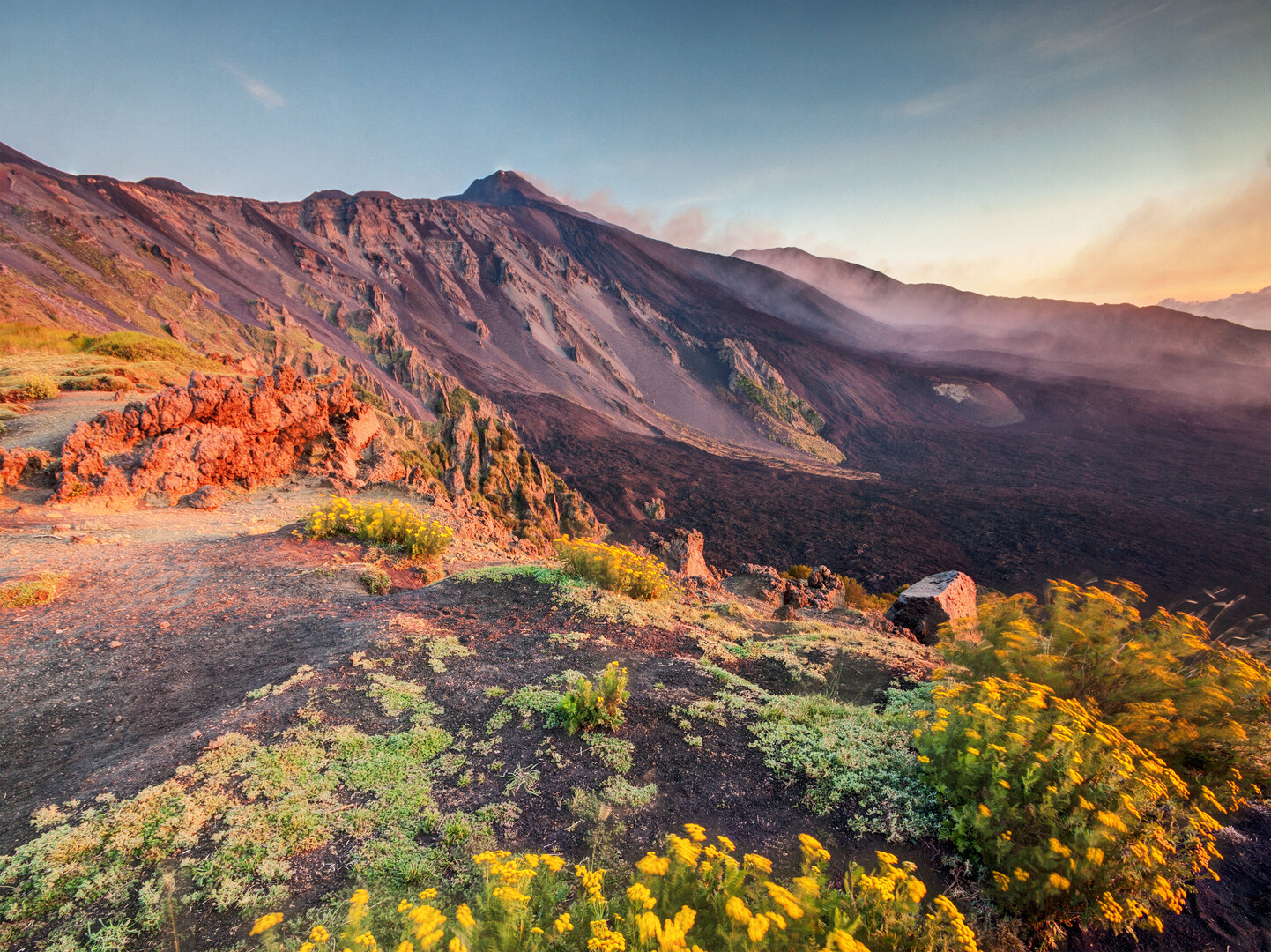 etna - Visiter l'Etna : Explorez le volcan le plus actif d'Europe - 2025 - 1