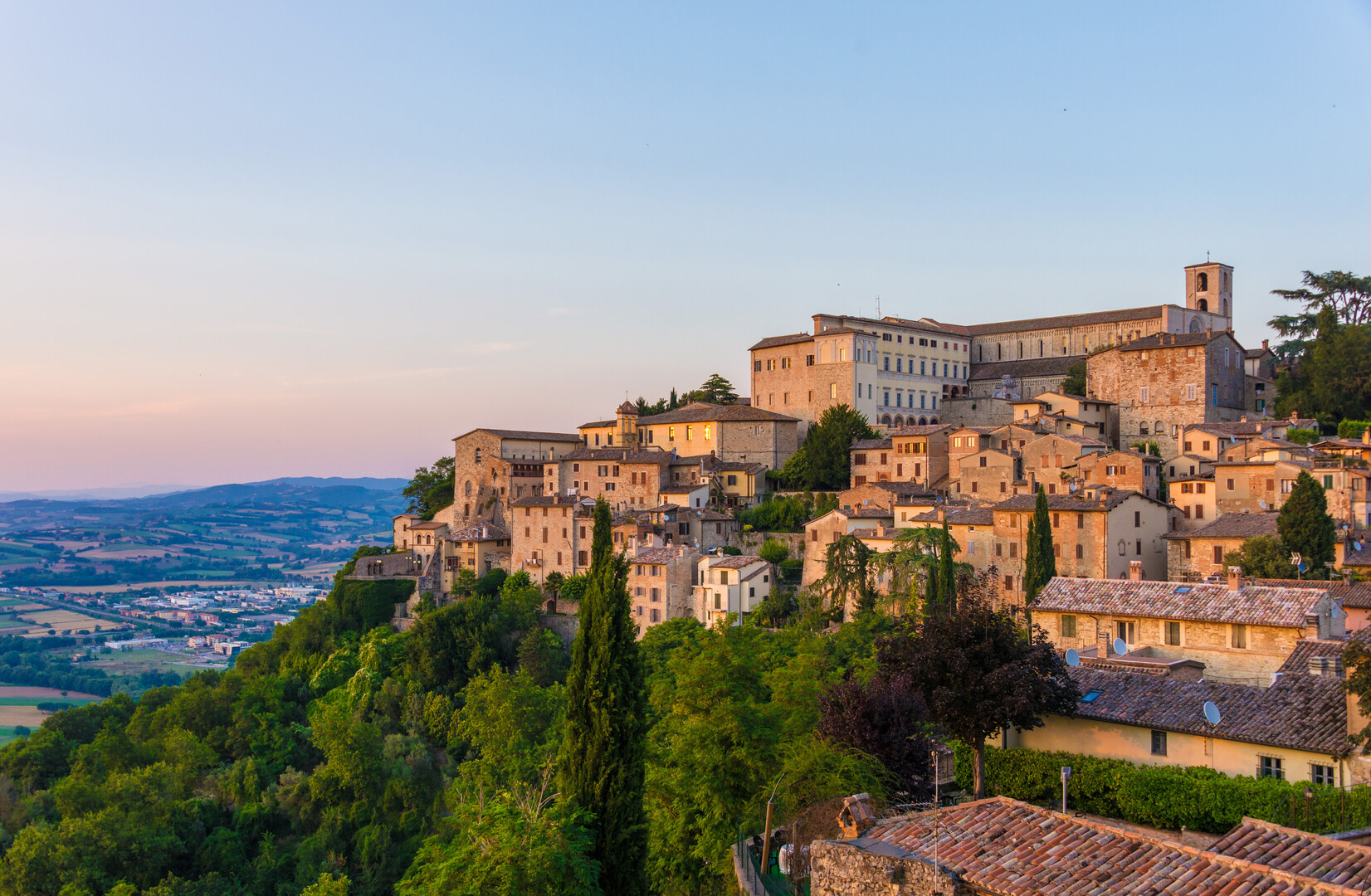 Visit Todi Italy ⭐️ Uncover the Best Things to See in 2026, image size:1652x1080
