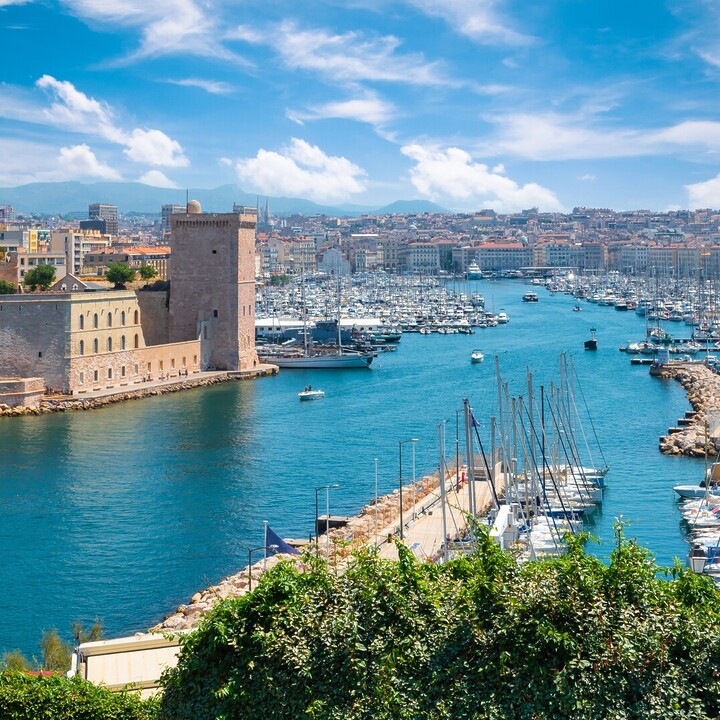 Bar à vin Marseille : les meilleures adresses entre cave à vin, bistrot et chai urbain - 2026 - 17 - week-end en Italie week-end en Italie - Bar à vin Marseille : les meilleures adresses entre cave à vin, bistrot et chai urbain - 2026 - 16