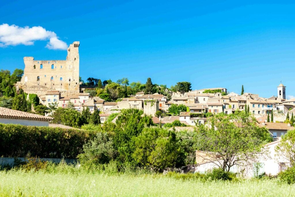 Visiter Nîmes : les incontournables à faire dans la ville des arènes - 2026 - 36 - visiter nimes Châteauneuf du pape
