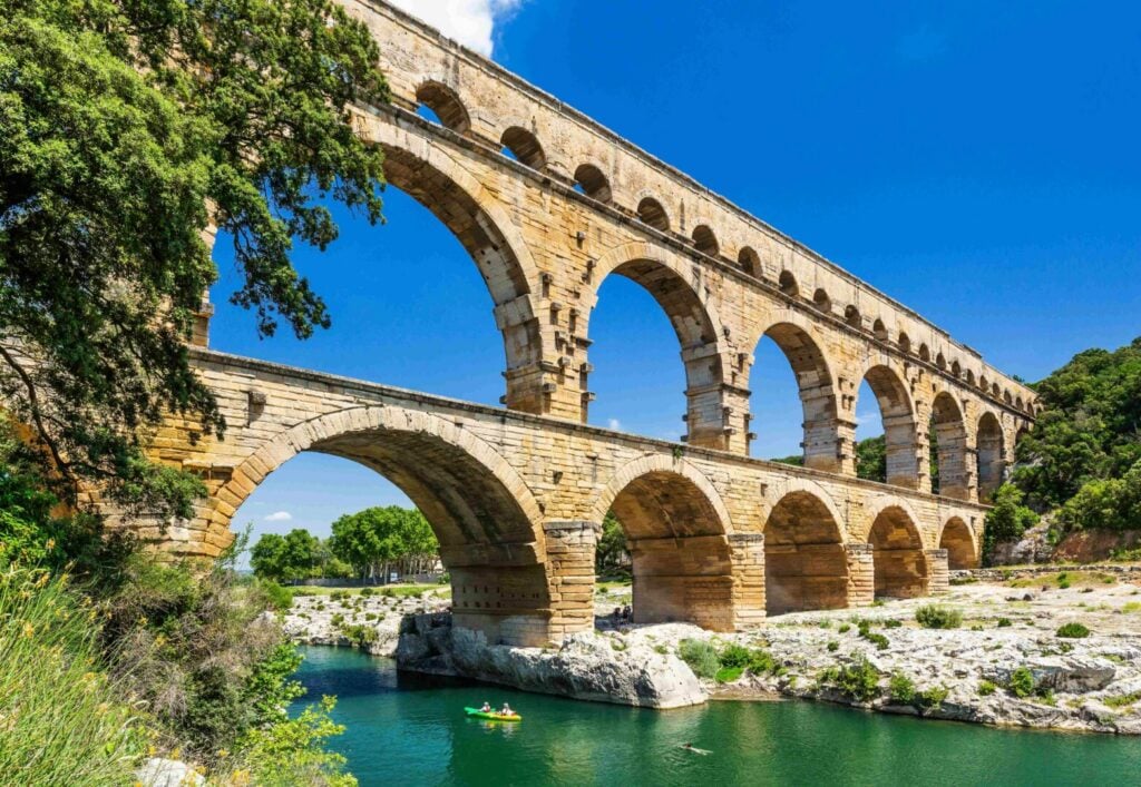 Route des vins de la Côte du Rhône : Itinéraire et lieux incontournables à visiter - 2026 - 44 - route des vins de la côte du rhône, route des vins cote du rhone, route des vins côte du rhône Pont du Gard