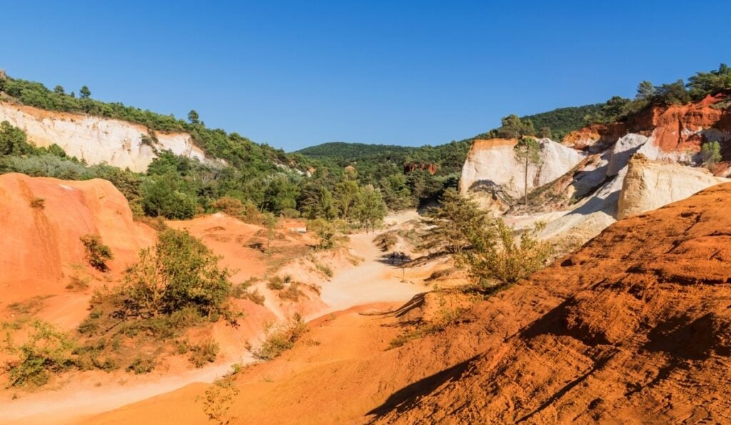 Les visites incontournables à faire dans le Vaucluse - 2026 - 5 - Vaucluse Colorado Provençal