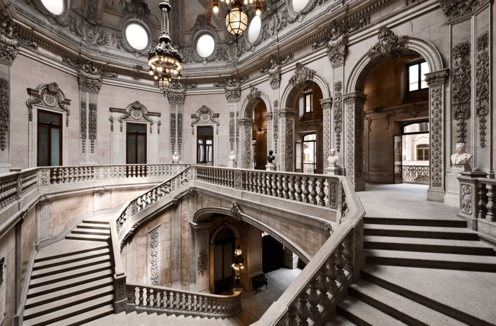 Best Things to Do in Porto for an Unforgettable Stay in Portugal - 2026 - 17 - things to do in porto Palácio da Bolsa