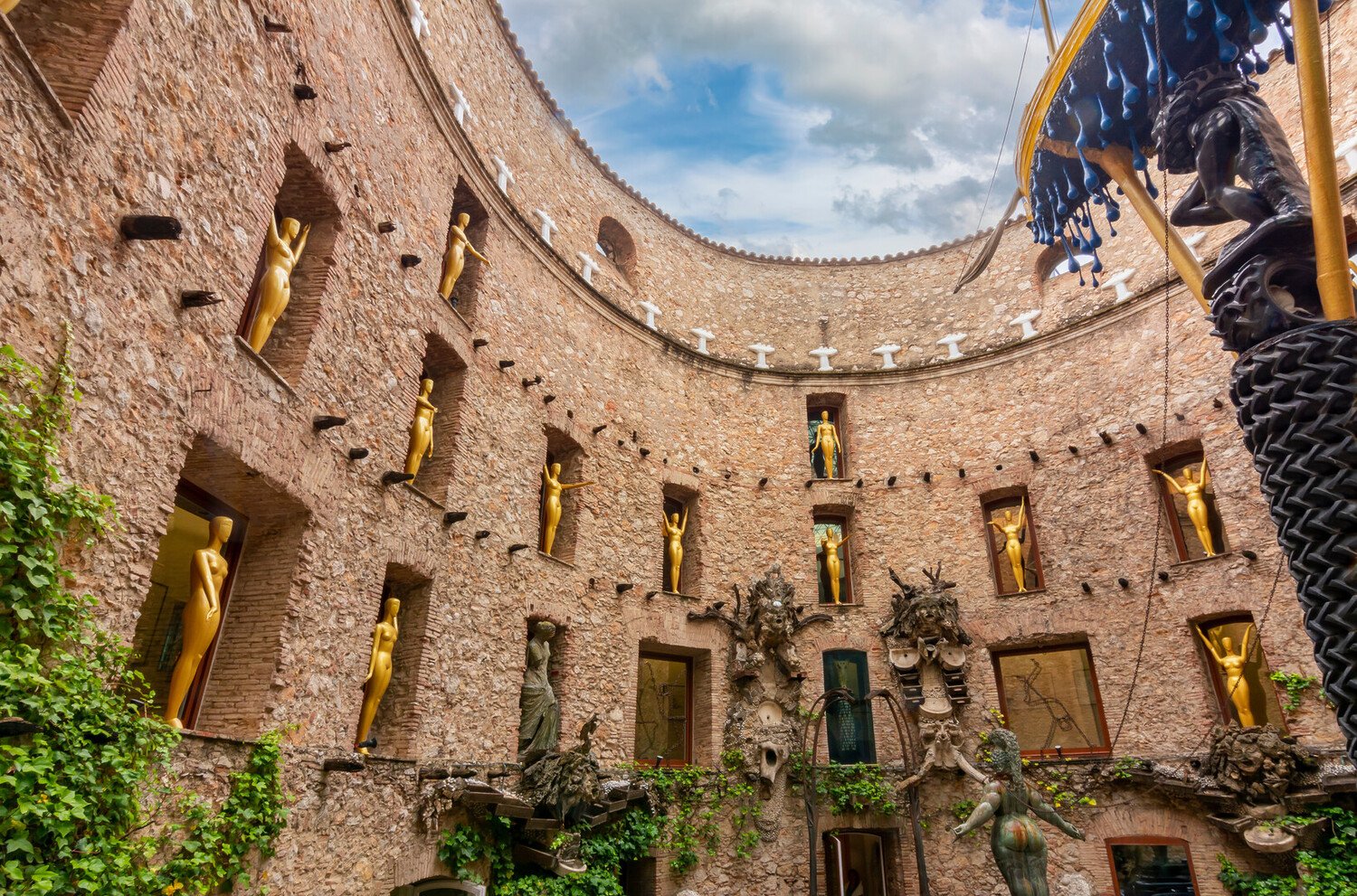 Visit Roses: Your Guide to the Ideal Costa Brava Journey - 2026 - 24 - visit roses visit roses - Visit Roses: Your Guide to the Ideal Costa Brava Journey - 2026 - 23