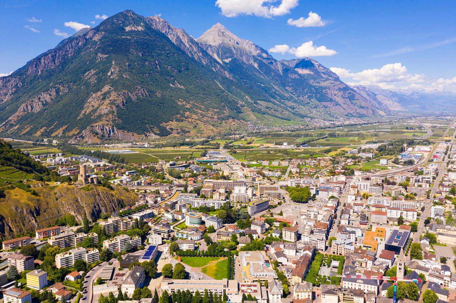 Que faire à Martigny : Perle historique et gourmande du Valais suisse - 2026 - 2 - martigny martigny - Que faire à Martigny : Perle historique et gourmande du Valais suisse - 2026 - 1