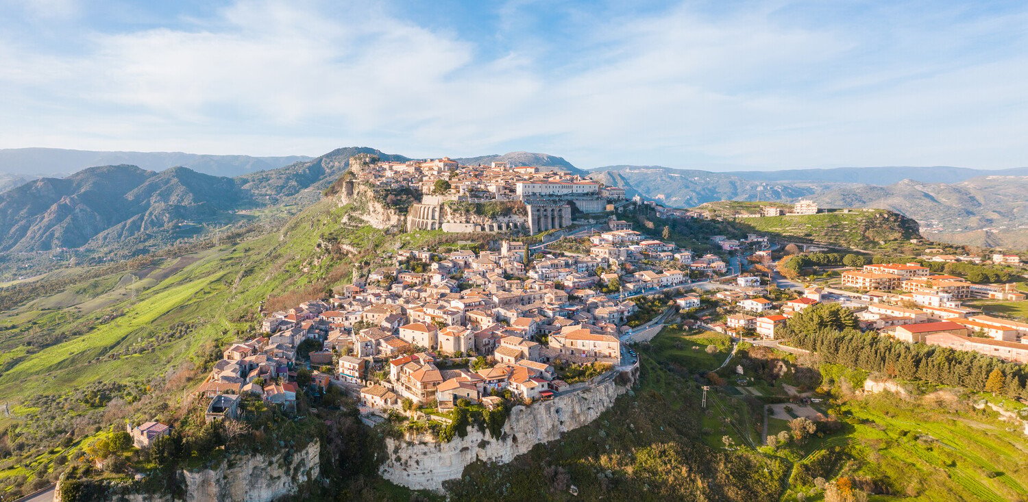 Visit Gerace: Discover the Majestic Cathedral - 2026 - 2 - visit gerace visit gerace - Visit Gerace: Discover the Majestic Cathedral - 2026 - 1