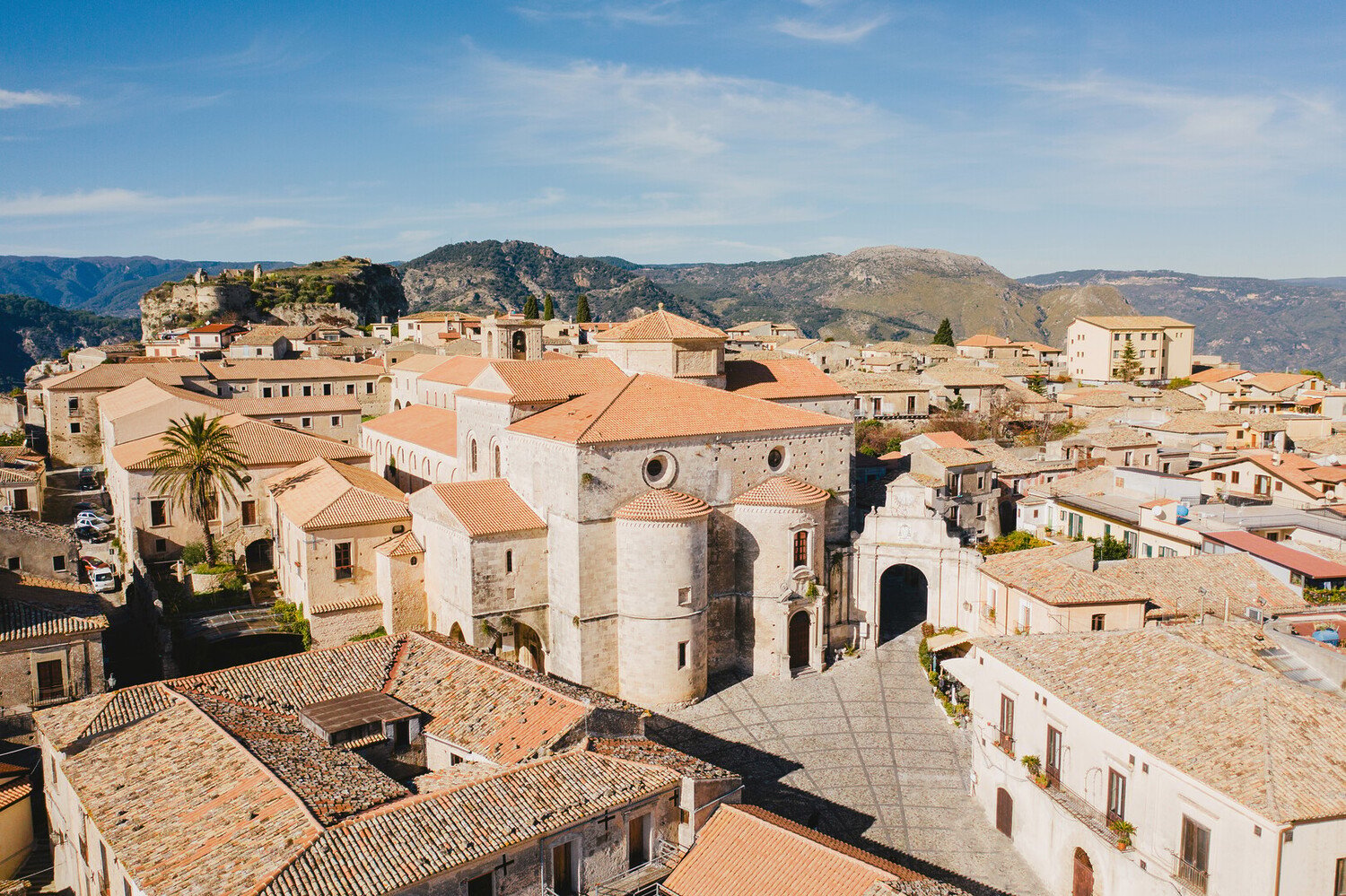 Visit Gerace: Discover the Majestic Cathedral - 2026 - 4 - visit gerace visit gerace - Visit Gerace: Discover the Majestic Cathedral - 2026 - 3