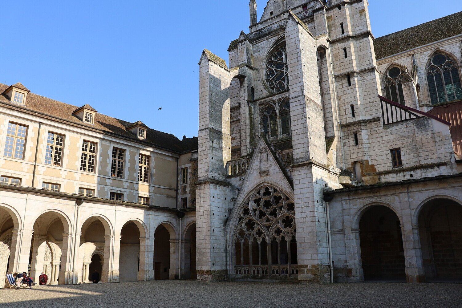 Visiter Auxerre : un week-end au bord de l'Yonne - 2026 - 6 - visiter auxerre, que faire a auxerre visiter auxerre, que faire a auxerre - Visiter Auxerre : un week-end au bord de l'Yonne - 2026 - 5