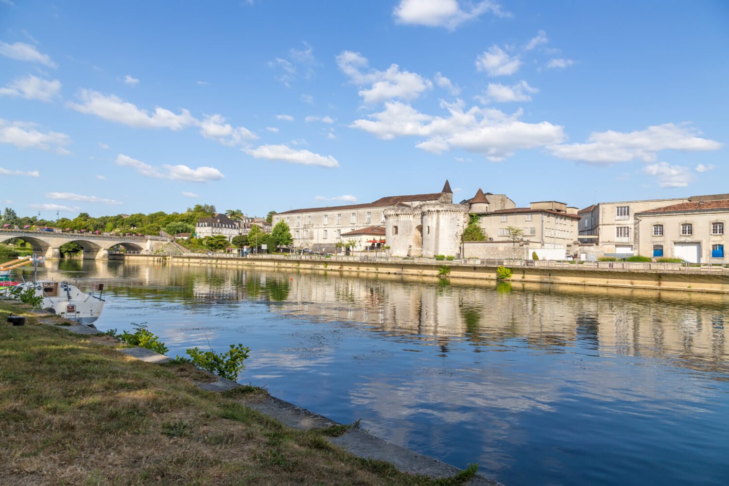 Visiter Cognac : Guide Complet des choses à faire - 2026 - 2 - Visiter Cognac Visiter Cognac - Visiter Cognac : Guide Complet des choses à faire - 2026 - 1