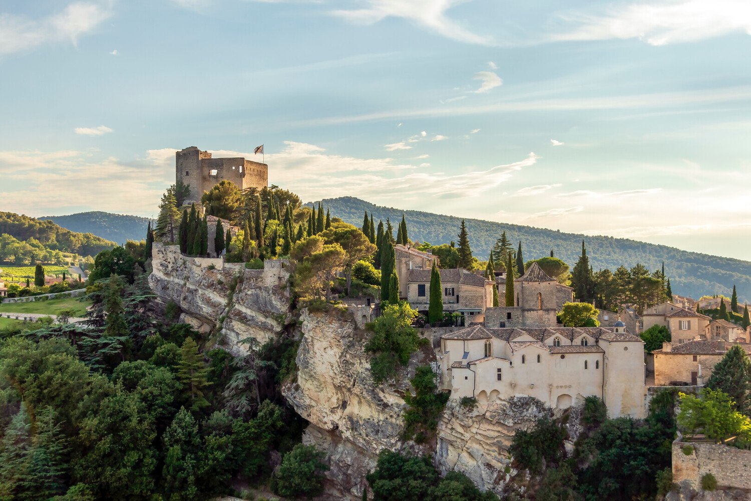 Route des vins de la Côte du Rhône : Itinéraire et lieux incontournables à visiter - 2026 - 33 - route des vins de la côte du rhône, route des vins cote du rhone, route des vins côte du rhône route des vins de la côte du rhône, route des vins cote du rhone, route des vins côte du rhône - Route des vins de la Côte du Rhône : Itinéraire et lieux incontournables à visiter - 2026 - 32