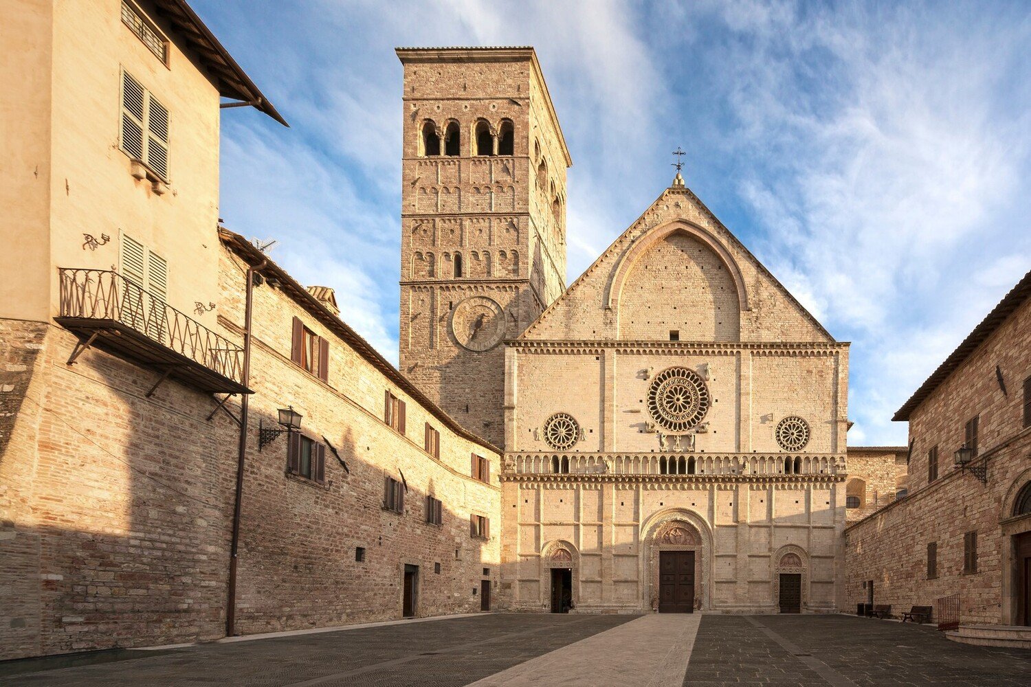 Cosa vedere ad Assisi: tra Arte, Cultura e Vino - 2026 - 6 - cosa vedere ad assisi, visitare assisi cosa vedere ad assisi, visitare assisi - Cosa vedere ad Assisi: tra Arte, Cultura e Vino - 2026 - 5