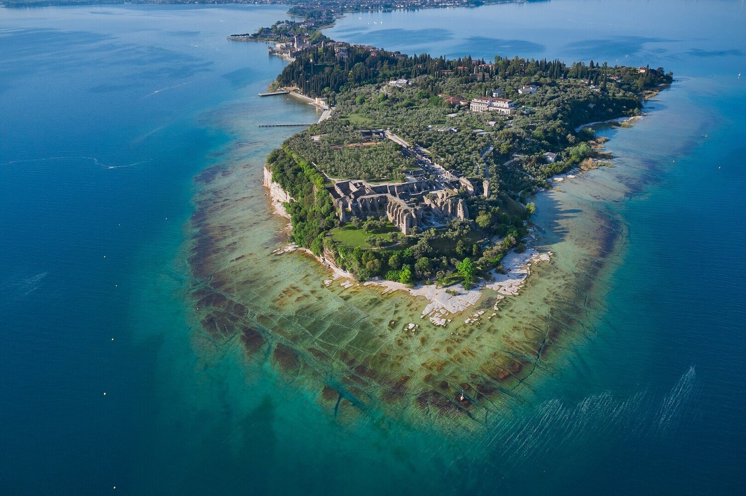 Cosa vedere sul Lago di Garda: Guida al weekend perfetto - 2026 - 5 - cosa vedere sul lago di garda,cosa fare al lago di garda,visitare il lago di garda cosa vedere sul lago di garda,cosa fare al lago di garda,visitare il lago di garda - Cosa vedere sul Lago di Garda: Guida al weekend perfetto - 2026 - 4