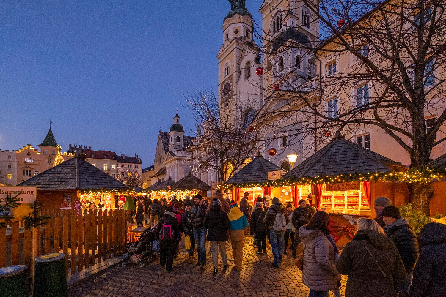 Mercatini di Natale Trentino: la Magia delle Feste - 2026 - 12 - mercatini di natale trentino,mercatini di natale bolzano,mercatini di natale trento mercatini di natale trentino,mercatini di natale bolzano,mercatini di natale trento - Mercatini di Natale Trentino: la Magia delle Feste - 2026 - 11