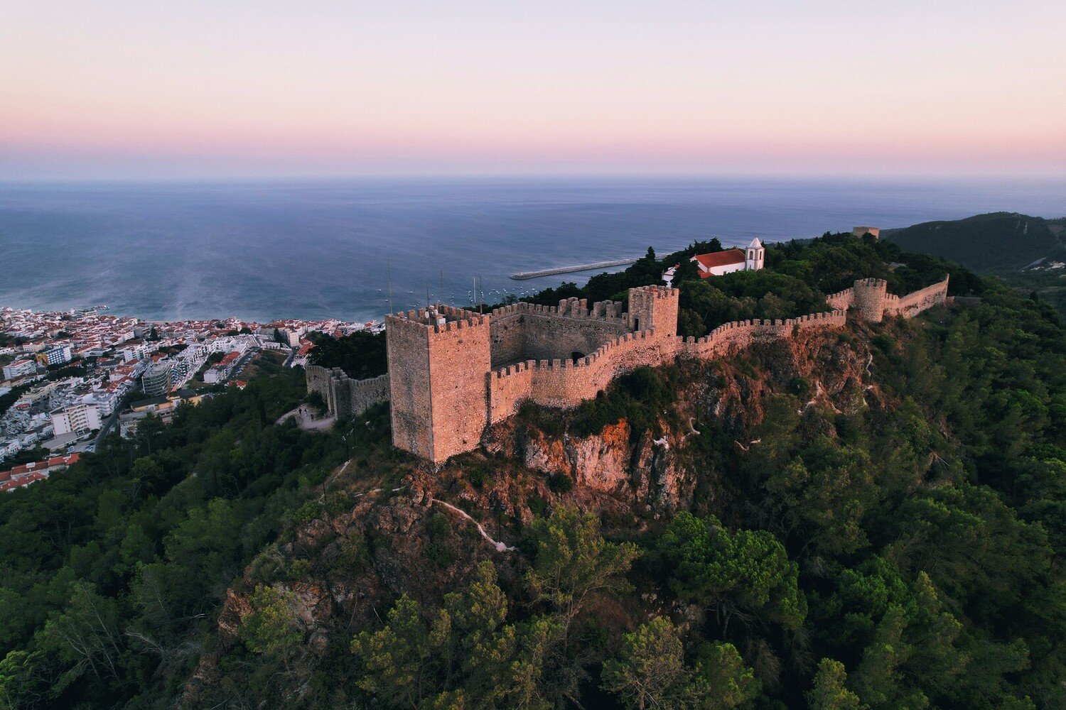 Visiter Sesimbra : l’escapade maritime entre nature et traditions - 2026 - 6 - sesimbra sesimbra - Visiter Sesimbra : l’escapade maritime entre nature et traditions - 2026 - 5