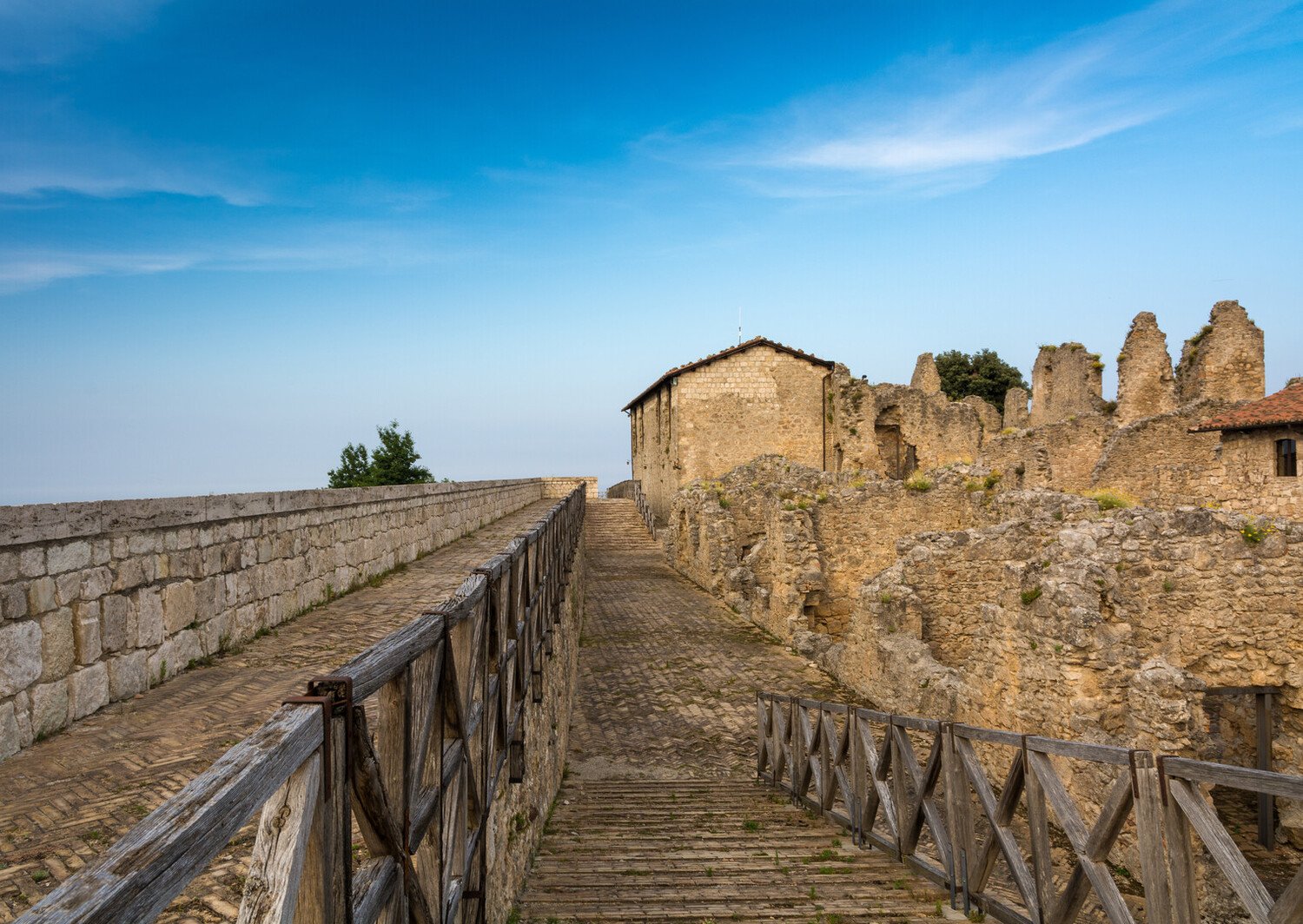 Visiter Civitella del Tronto : La Forteresse incontournable des Abruzzes - 2026 - 4 - civitella del tronto civitella del tronto - Visiter Civitella del Tronto : La Forteresse incontournable des Abruzzes - 2026 - 3