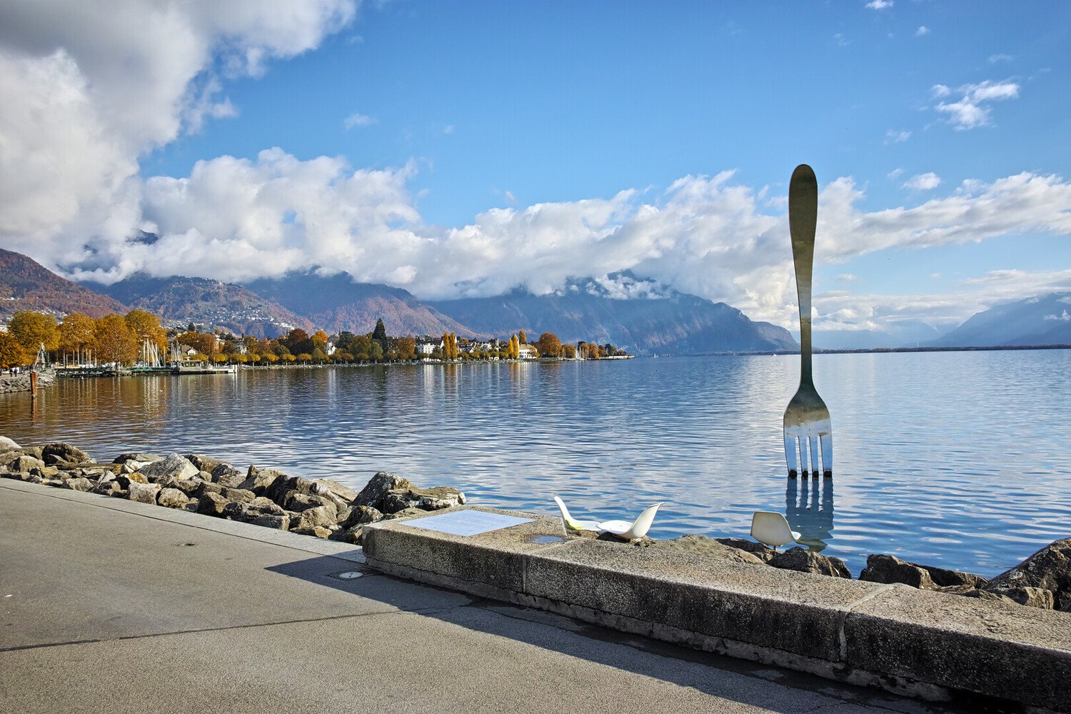 Things to Do in Vevey Switzerland: Charlie Chaplin & Lakeside - 2026 - 4 - Things to Do in Vevey Things to Do in Vevey - Things to Do in Vevey Switzerland: Charlie Chaplin & Lakeside - 2026 - 3