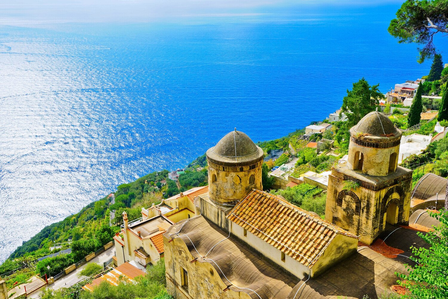 Visiter la Côte Amalfitaine : Entre villages perchés, citronniers et routes panoramiques - 2026 - 14 - côte amalfitaine côte amalfitaine - Visiter la Côte Amalfitaine : Entre villages perchés, citronniers et routes panoramiques - 2026 - 13
