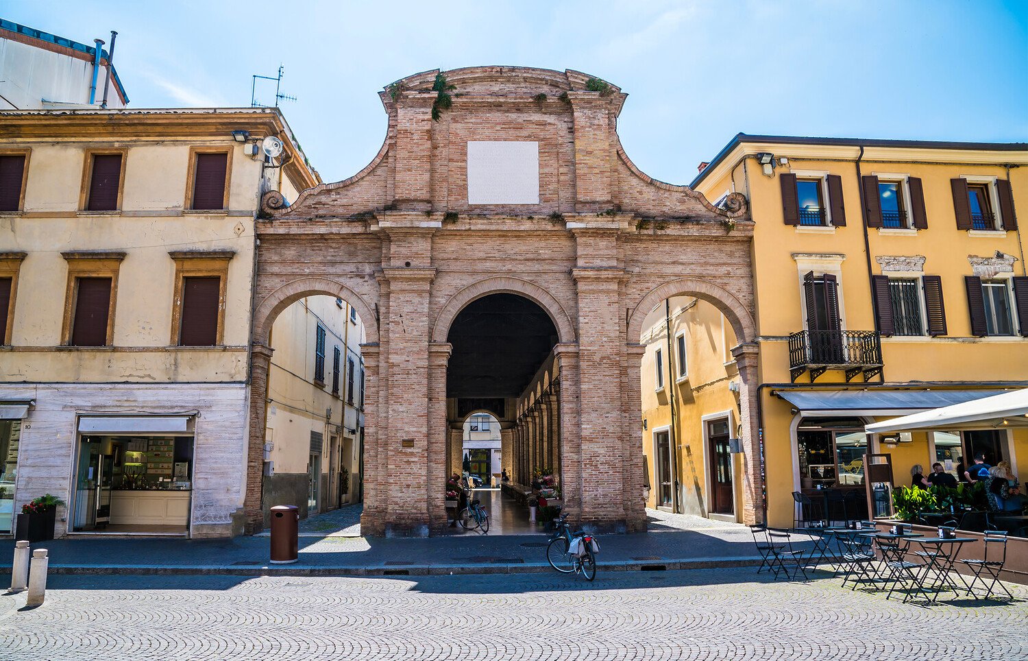 Visiter Rimini : La station balnéaire italienne qui va vous surprendre - 2026 - 18 - rimini rimini - Visiter Rimini : La station balnéaire italienne qui va vous surprendre - 2026 - 17