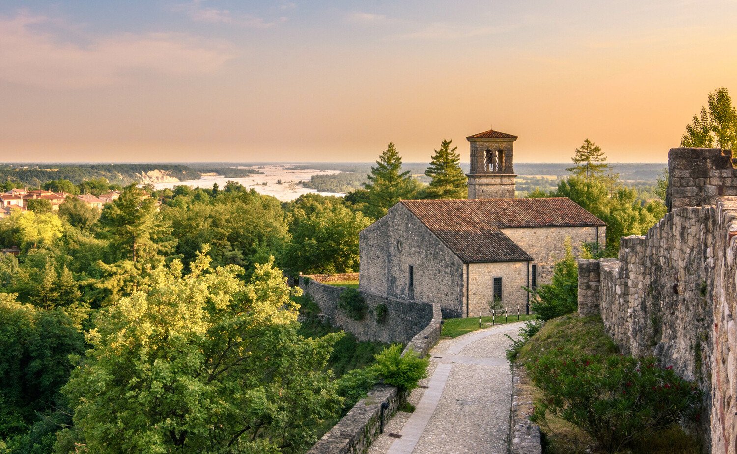 Visiter San Daniele del Friuli : Une escale authentique au cœur du Frioul - 2026 - 14 - san daniele del friuli san daniele del friuli - Visiter San Daniele del Friuli : Une escale authentique au cœur du Frioul - 2026 - 13