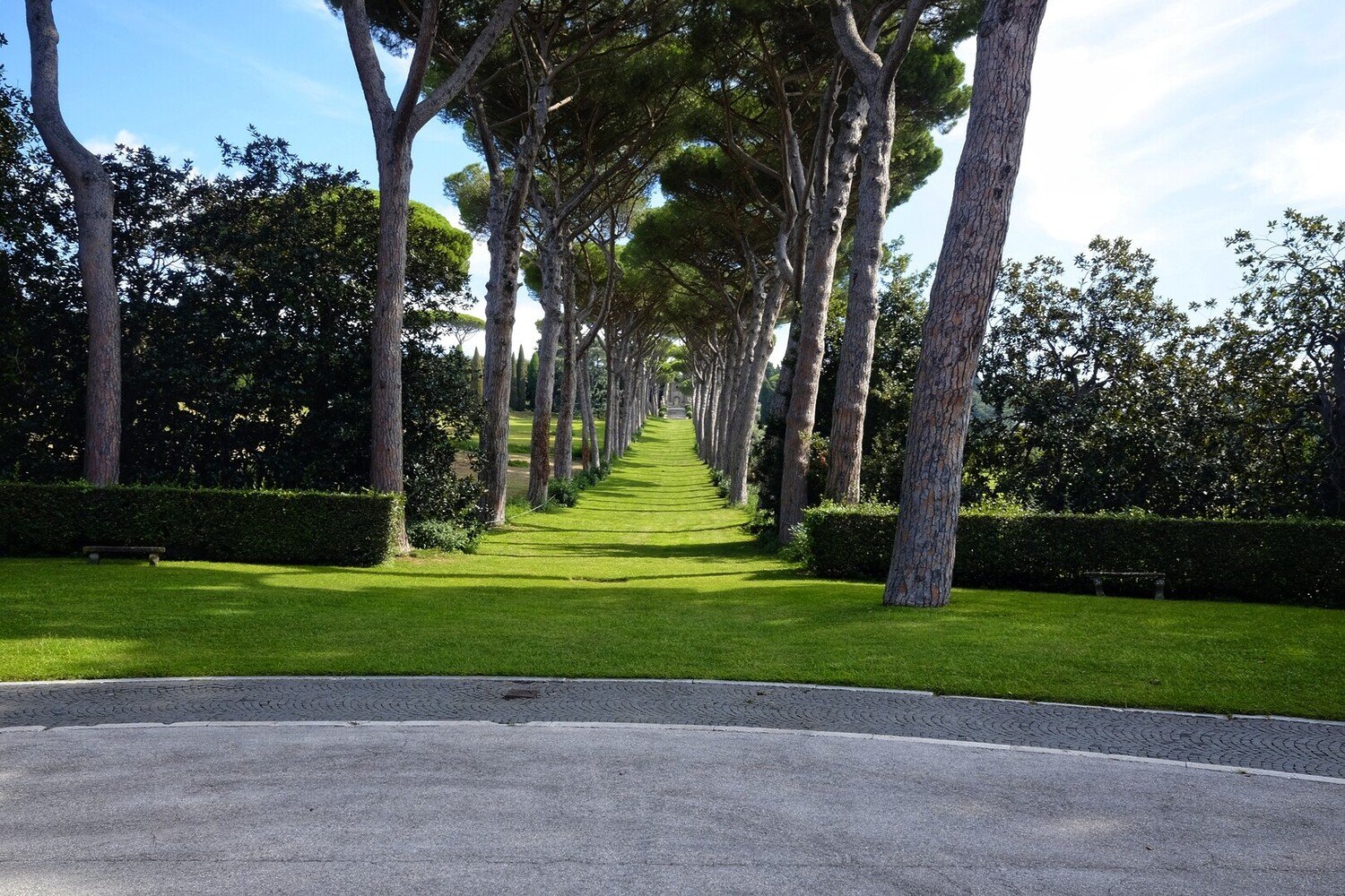 Visiter Castel Gandolfo: Palais des Papes, Jardins et Vatican - 2026 - 6 - castel gandolfo castel gandolfo - Visiter Castel Gandolfo: Palais des Papes, Jardins et Vatican - 2026 - 5