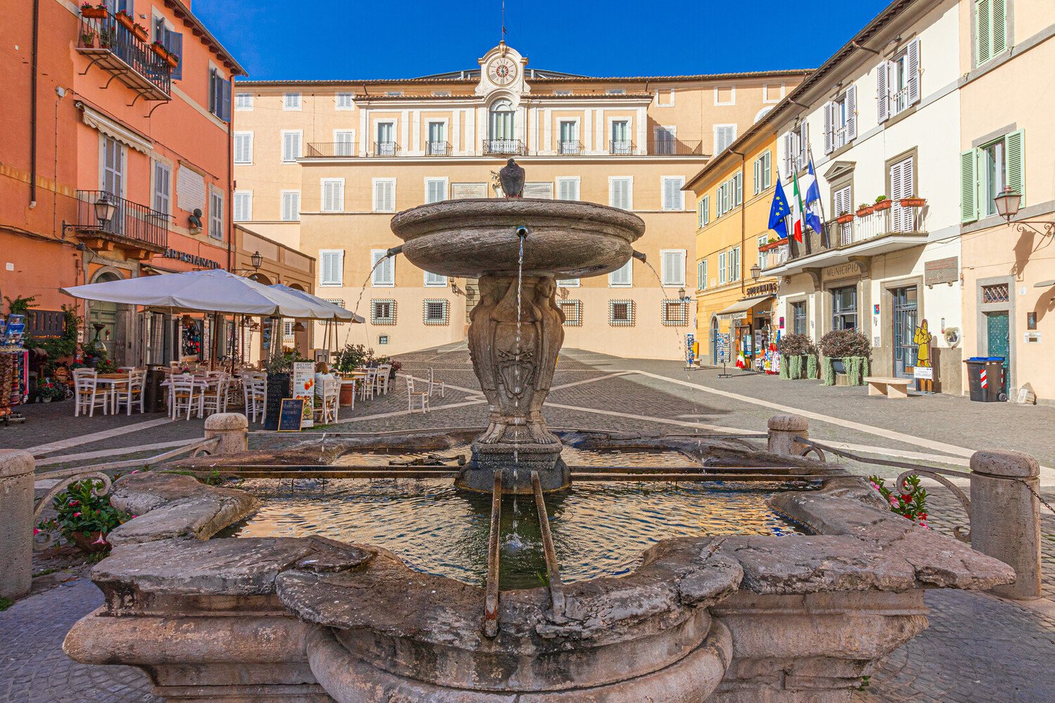 Visiter Castel Gandolfo: Palais des Papes, Jardins et Vatican - 2026 - 8 - castel gandolfo castel gandolfo - Visiter Castel Gandolfo: Palais des Papes, Jardins et Vatican - 2026 - 7