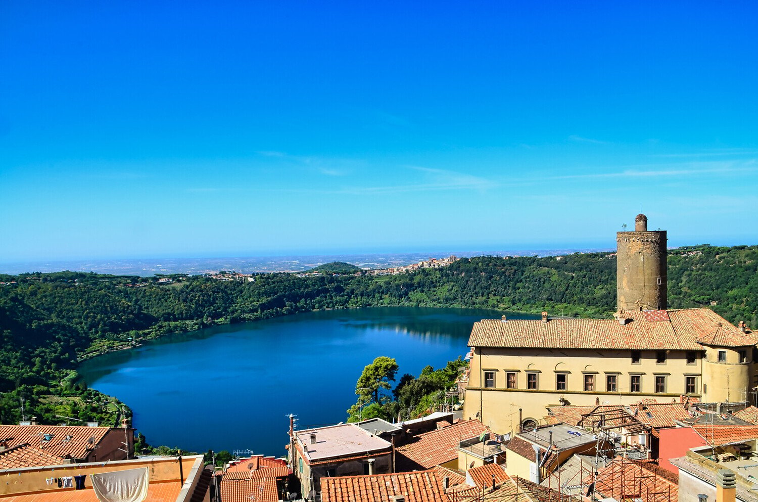 Visiter Castel Gandolfo: Palais des Papes, Jardins et Vatican - 2026 - 18 - castel gandolfo castel gandolfo - Visiter Castel Gandolfo: Palais des Papes, Jardins et Vatican - 2026 - 17