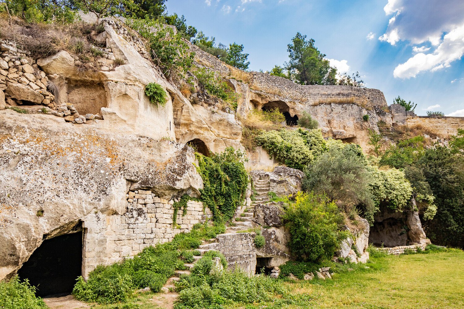 Visiter Gravina in Puglia : Entre canyon, grottes et vignobles familiaux - 2026 - 8 - gravina in puglia gravina in puglia - Visiter Gravina in Puglia : Entre canyon, grottes et vignobles familiaux - 2026 - 7
