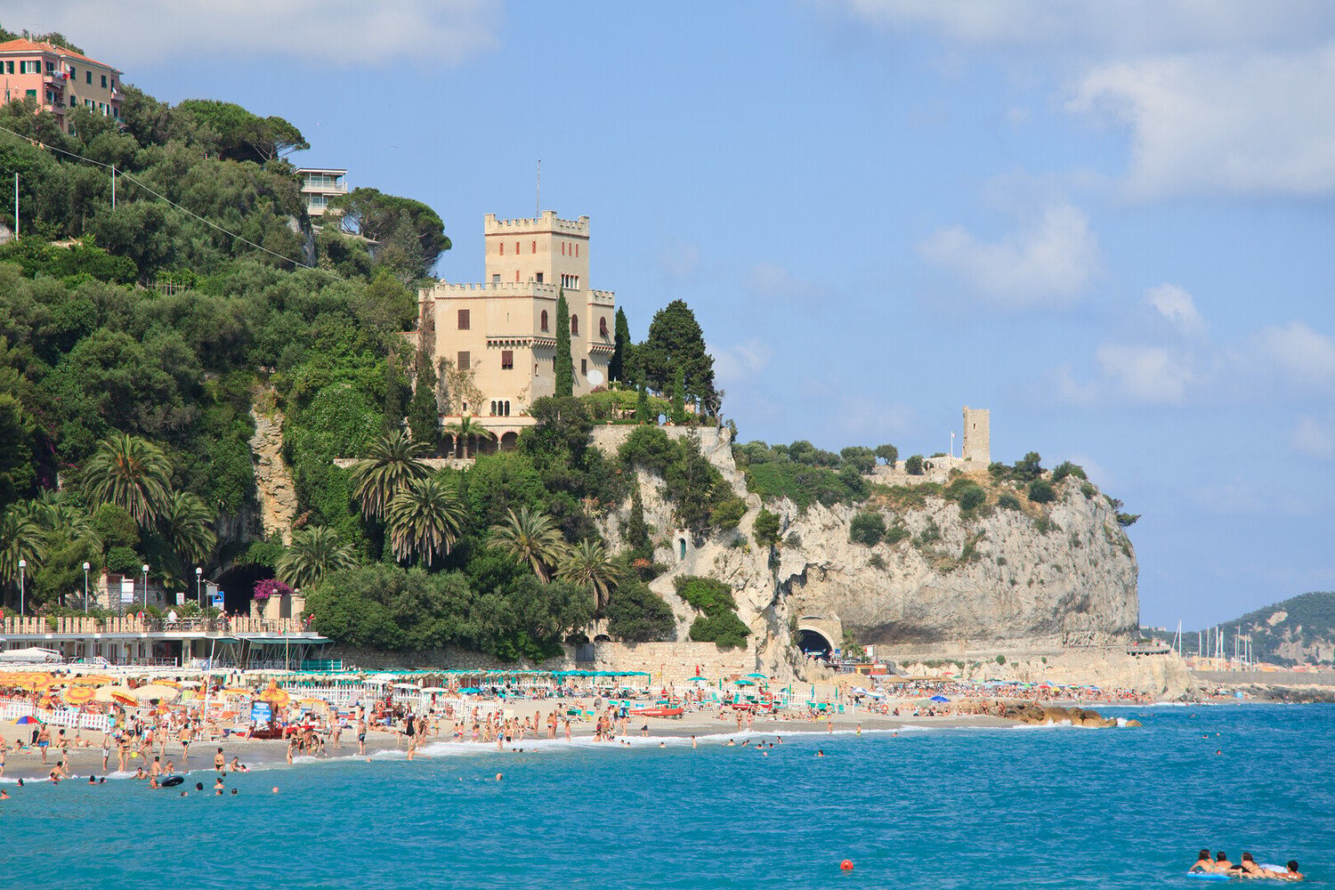 Visiter Alassio : Station balnéaire pittoresque perchée sur la Riviera di Ponente en Italie - 2026 - 20 - alassio alassio - Visiter Alassio : Station balnéaire pittoresque perchée sur la Riviera di Ponente en Italie - 2026 - 19