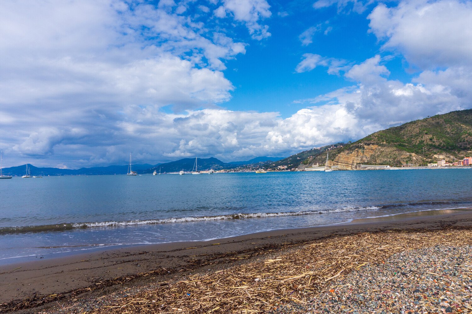 Visiter Sestri Levante : La ville des deux mers entre plages, contes de fées et maisons colorées - 2026 - 6 - sestri levante sestri levante - Visiter Sestri Levante : La ville des deux mers entre plages, contes de fées et maisons colorées - 2026 - 5
