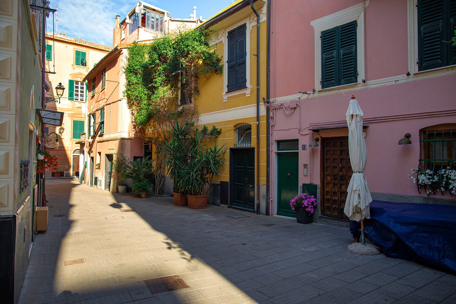 Visiter Sestri Levante : La ville des deux mers entre plages, contes de fées et maisons colorées - 2026 - 8 - sestri levante sestri levante - Visiter Sestri Levante : La ville des deux mers entre plages, contes de fées et maisons colorées - 2026 - 7