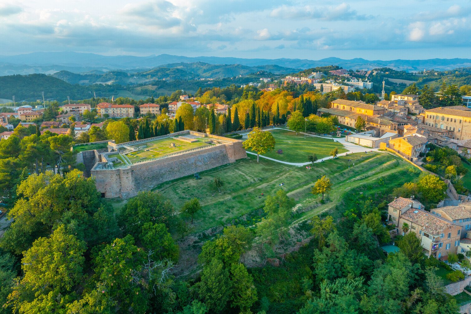 Visiter Urbino : Histoire, art et panoramas des Marches en Italie - 2026 - 8 - urbino urbino - Visiter Urbino : Histoire, art et panoramas des Marches en Italie - 2026 - 7