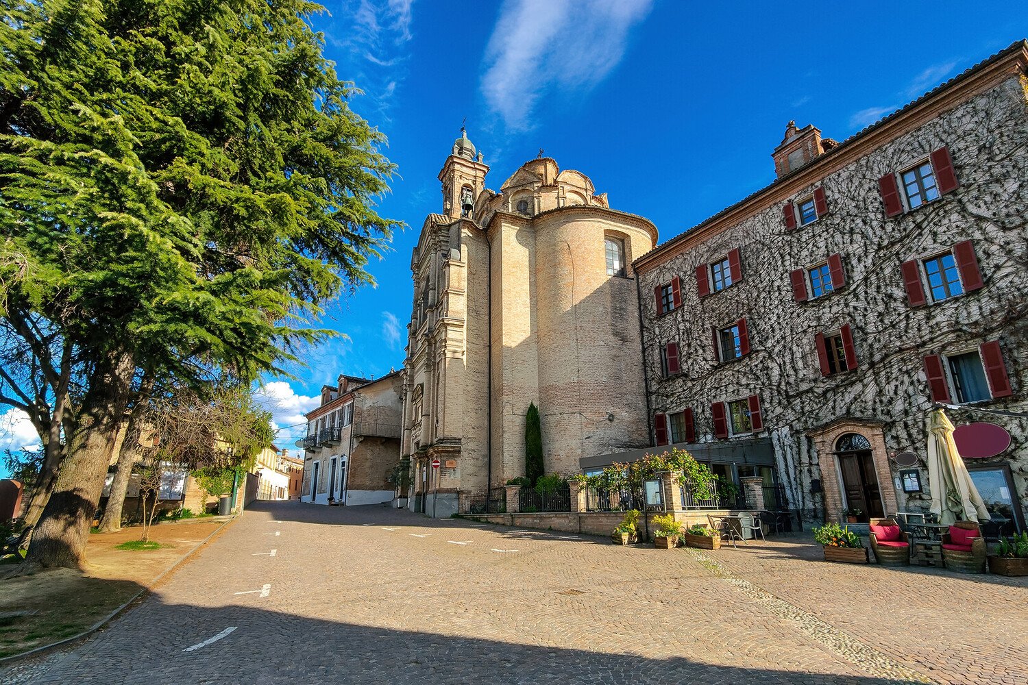 Visiter Neive : Trésor viticole du Piémont en Italie - 2026 - 4 - neive neive - Visiter Neive : Trésor viticole du Piémont en Italie - 2026 - 3
