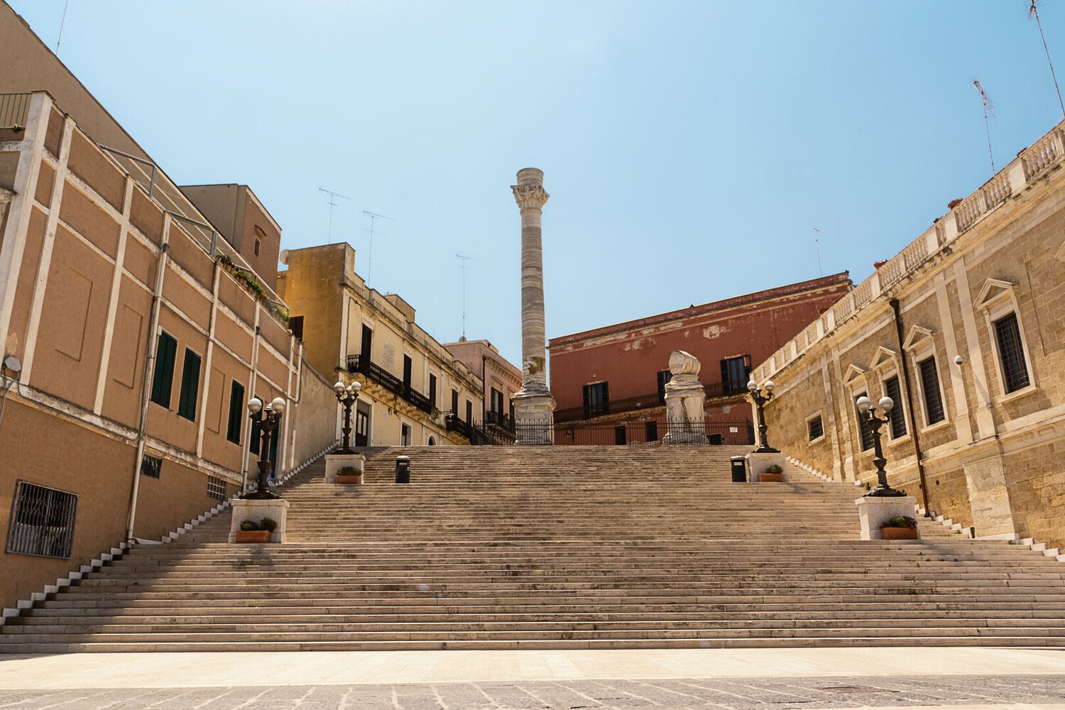 Que faire à Brindisi : Un joyau caché entre histoire et mer Adriatique - 2026 - 6 - brindisi brindisi - Que faire à Brindisi : Un joyau caché entre histoire et mer Adriatique - 2026 - 5