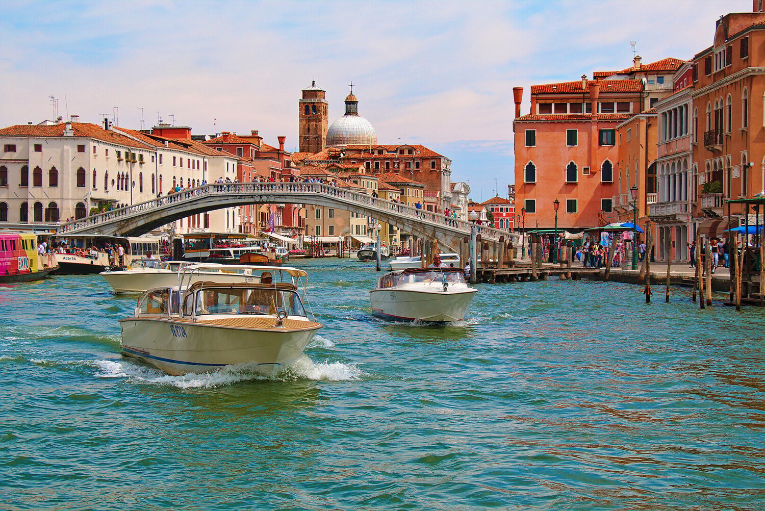 Visiter Venise : les incontournables à voir et à faire - 2026 - 10 - visiter venise Faire une balade en gondole ou en vaporetto